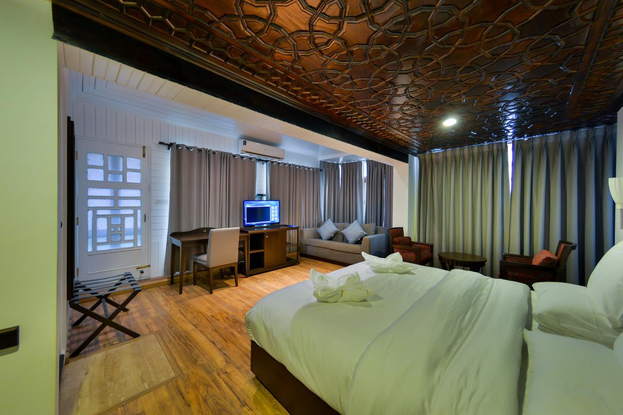 Hotel Metropolis Srīnagar Exteriér fotografie